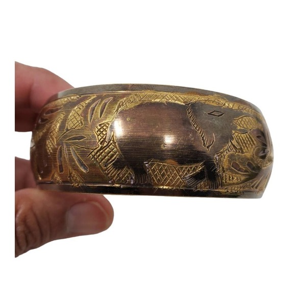 Brass Cuff Bangle India Jewelry Fashion Engraved Elephant Bracelet - Picture 1 of 6